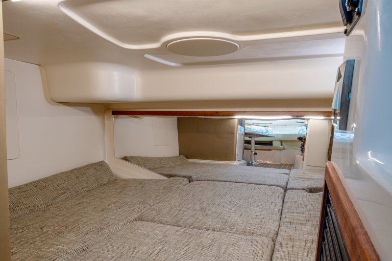 Grady-White Express 330