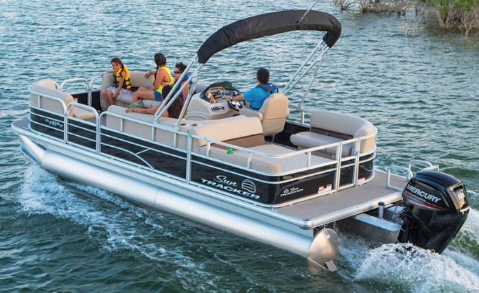12 Important Things to Look for in a Pontoon Boat