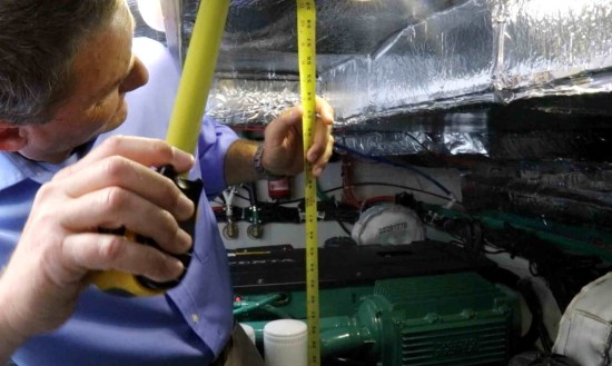 Bavaria R40 Fly headroom