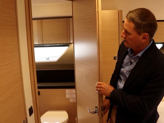 Bavaria R40 Fly head