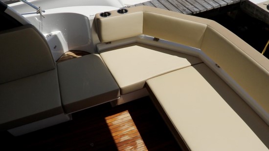 Bavaria R40 Fly filler cushion