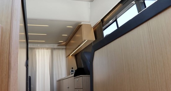 Bavaria R40 Fly cabinetry