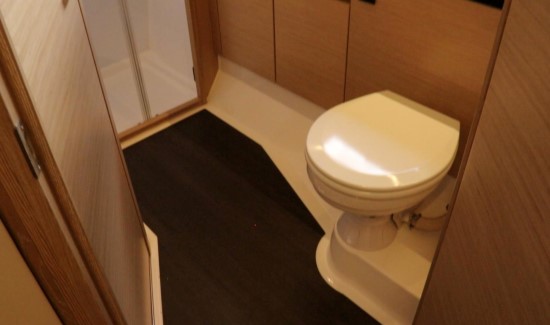 Bavaria R40 Fly base