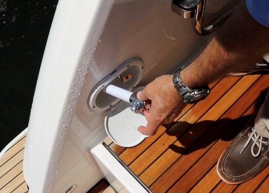 Bavaria R40 Fly fresh water shower