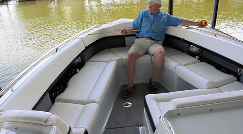 Formula 350 Crossover Bowrider