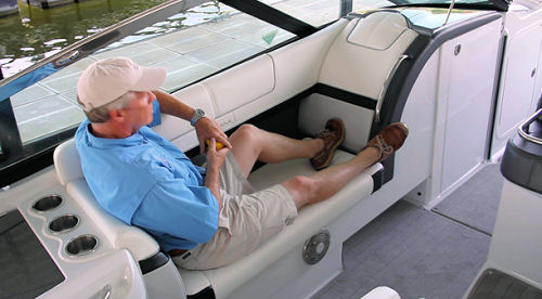 Formula 350 Crossover Bowrider