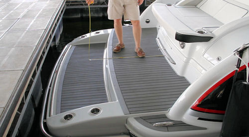 Formula 350 Crossover Bowrider