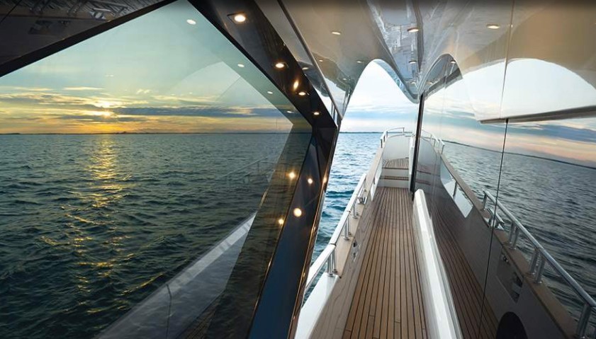 Monte Carlo Yachts 80 port side passage