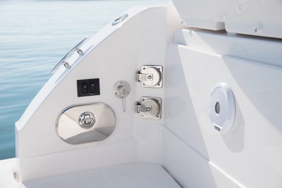 Regal 33 XO shore power