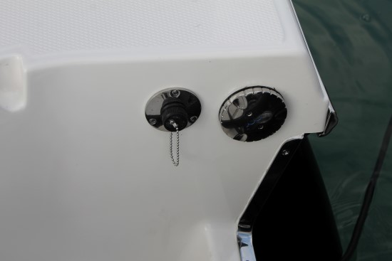 Robalo 246 Cayman freshwater washdown