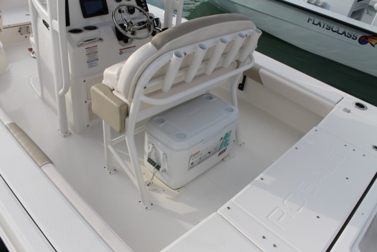 Robalo 246 Cayman leaner seat rod holders
