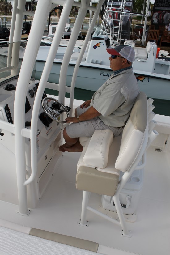 Robalo 246 Cayman comfortable sitting