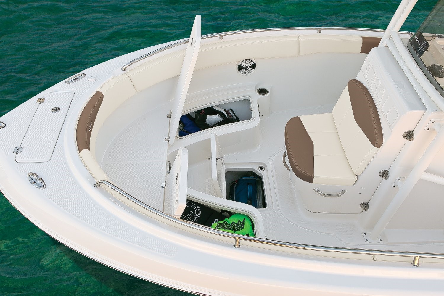 Robalo R222EX Explorer