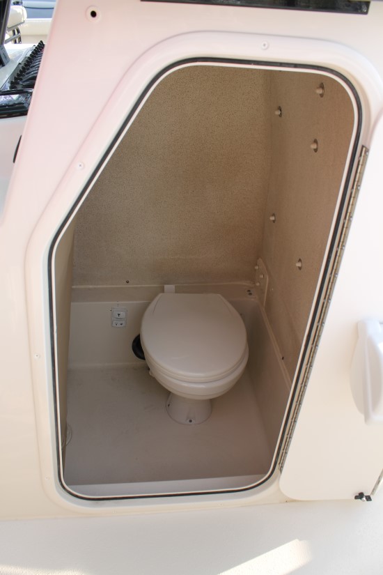 Sea Chaser 24 HFC optional head