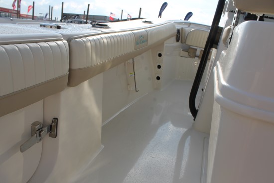 Sea Chaser 24 HFC horizontal rod holders