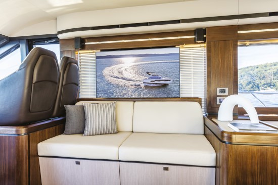 Absolute 58 Fly TV location