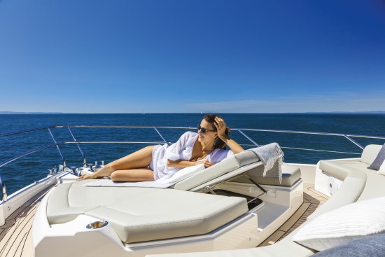 Absolute 58 Fly chaise lounge