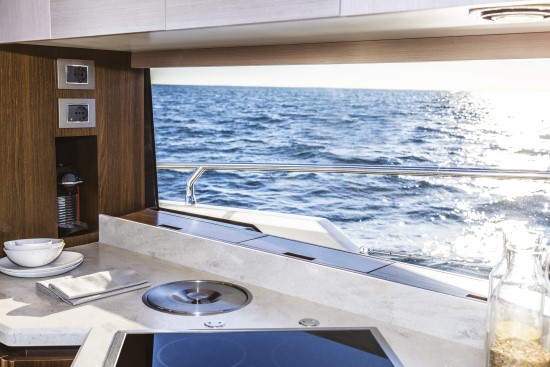 Absolute 58 Fly cup storage