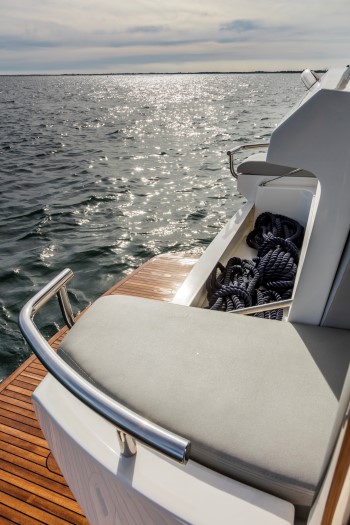 Absolute 58 Fly enclosed storage