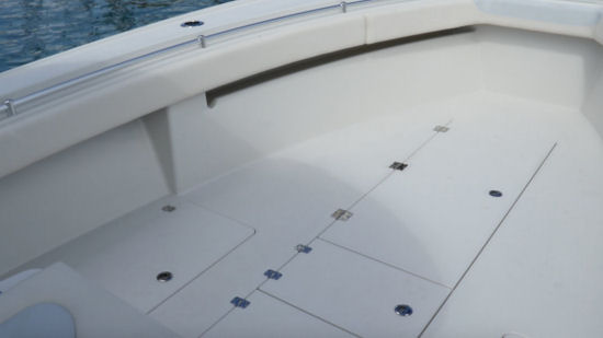 Andros Boatworks Offshore 32 bow