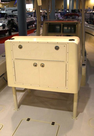 Andros Boatworks Offshore 32 leaning post