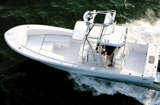 Andros Boatworks Tarpon 26 running shot