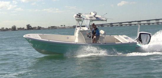 Andros Boatworks Tarpon 26 running shot