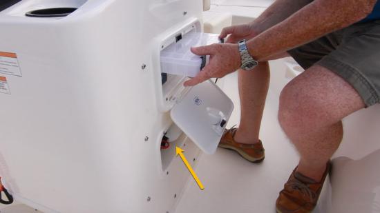 Boston Whaler 170 Montauk extinguisher