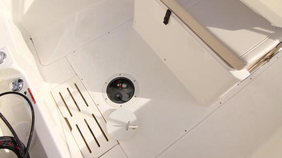 Boston Whaler 170 Montauk fuel tanks