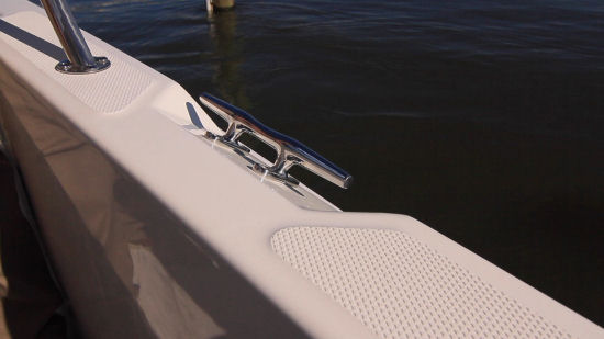 Boston Whaler 240 Dauntless Cleats