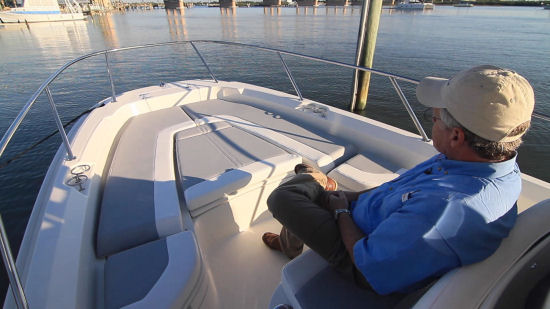 Boston Whaler 240 Dauntless Console Seat