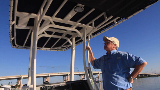 Boston Whaler 240 Dauntless T-Top