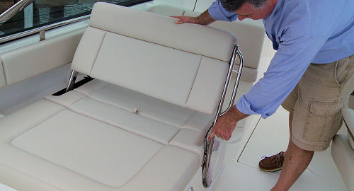 Boston Whaler 270 Vantage