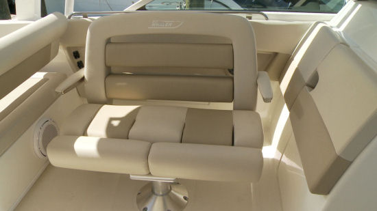 Boston Whaler 320 Vantage