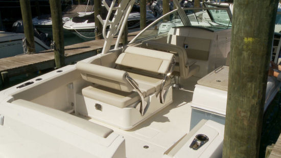 Boston Whaler 320 Vantage