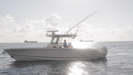 Boston Whaler 330 Outrage profile shot