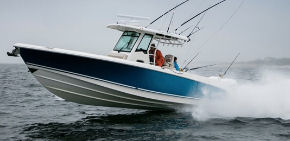 Boston Whaler 330 Outrage running