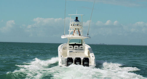 Boston Whaler 350 Outrage