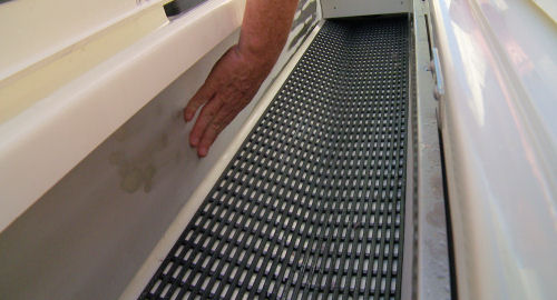 Boston Whaler 350 Outrage