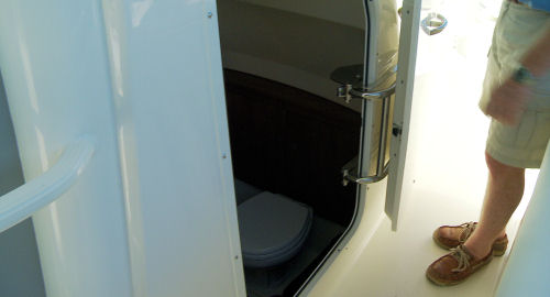 Boston Whaler 350 Outrage