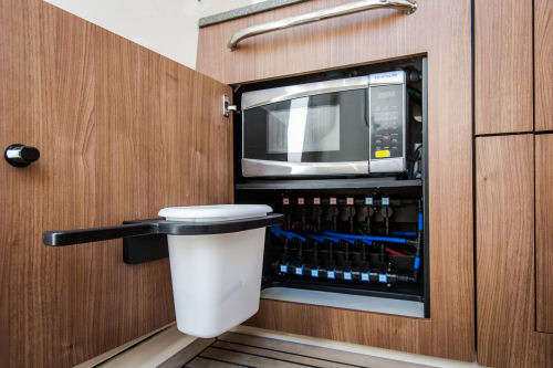 Boston Whaler 350 Outrage