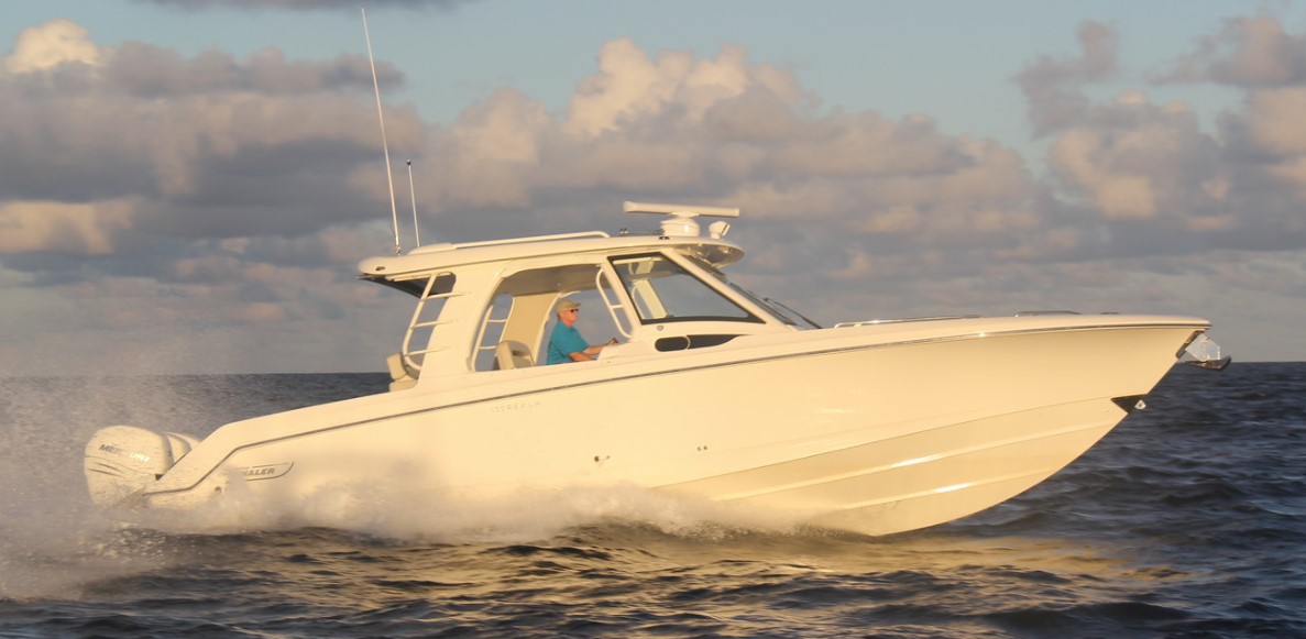 Boston Whaler 350 Realm