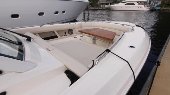 Boston Whaler 350 Realm