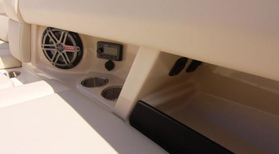 Boston Whaler 350 Realm