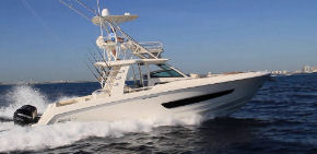 Boston Whaler 420 Outrage