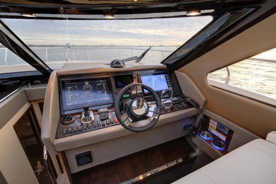 Carver C52 Command Bridge lower helm