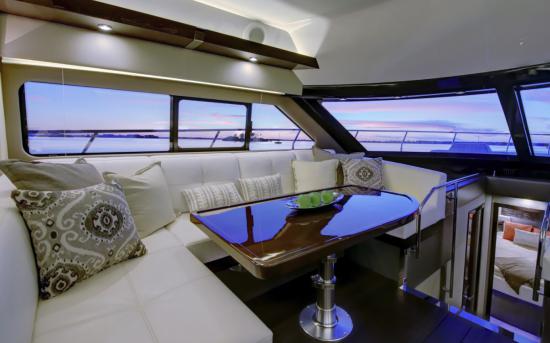 Carver C52 Command Bridge salon