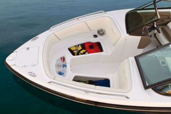 Chaparral 227 SSX bow storage