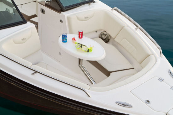Chaparral 227 SSX bow table