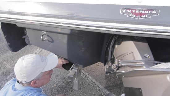 Chaparral 227 SSX Surf out drive